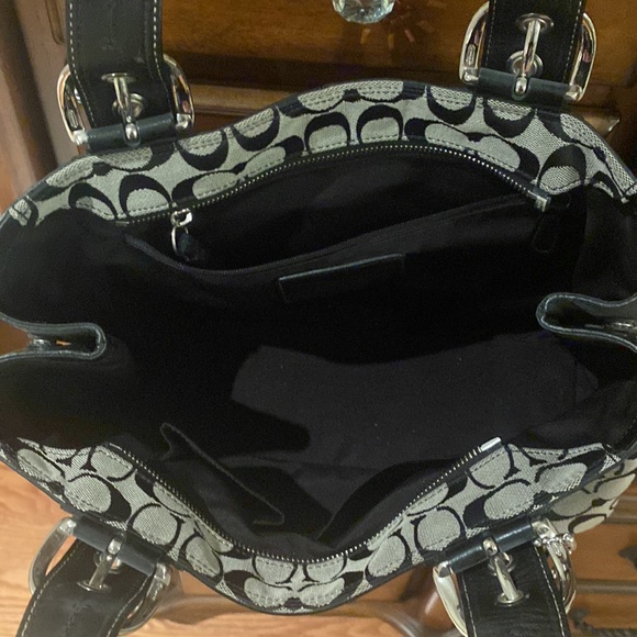 Coach black purse - Picture 2 of 3